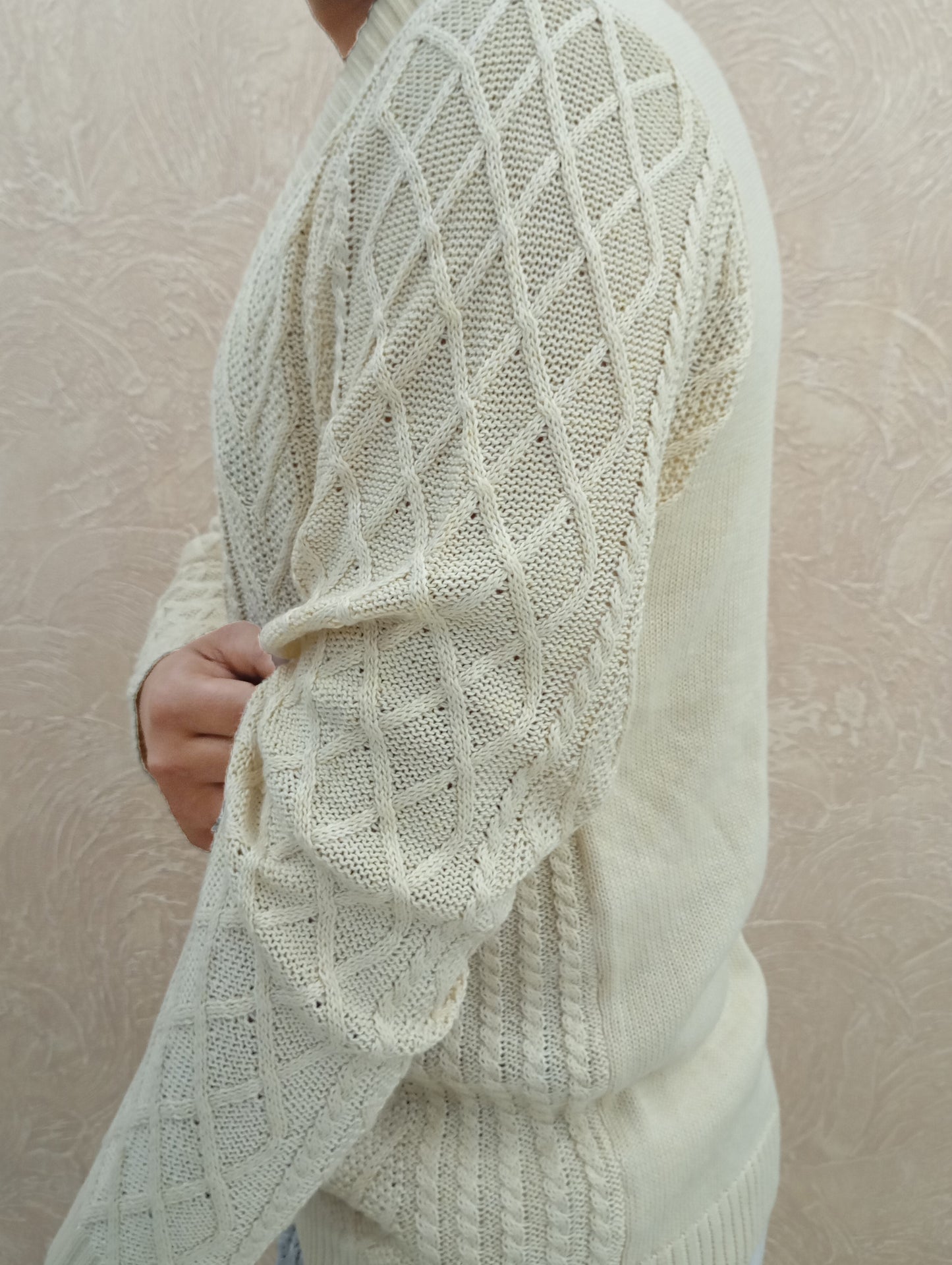 Cream Cable-Knit Sweater – Stockers